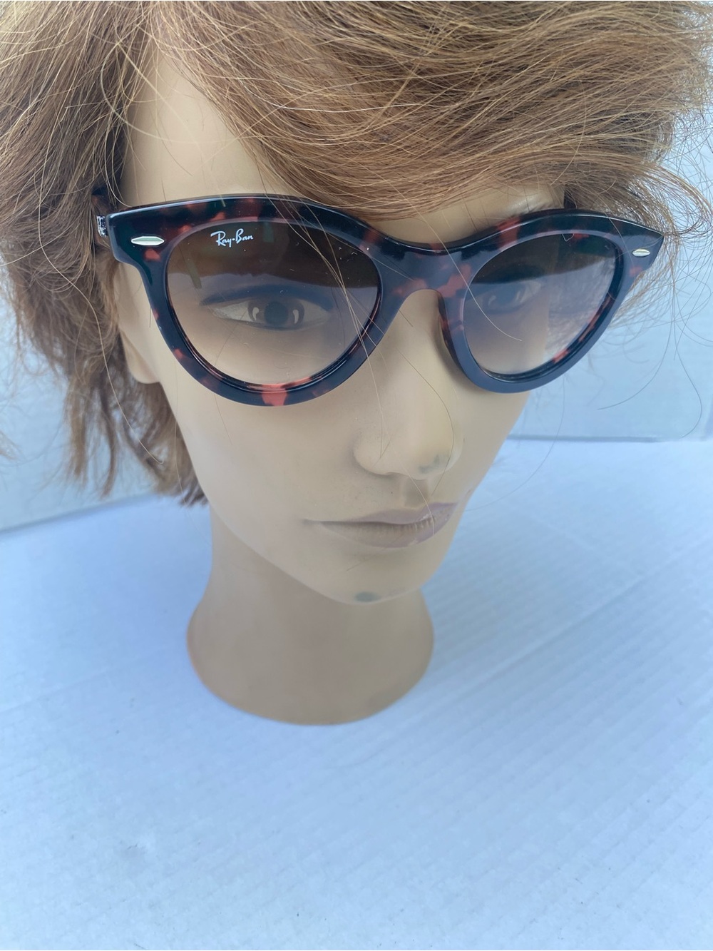 Ray-Ban Women's Tortoiseshell Cat-Eye Sunglasses with ☀️Gradient Lenses💕